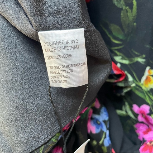 NWT Yumi Kim Marquis Dress In It's Magic Black Chiffon Floral Size Medium - Picture 6 of 9